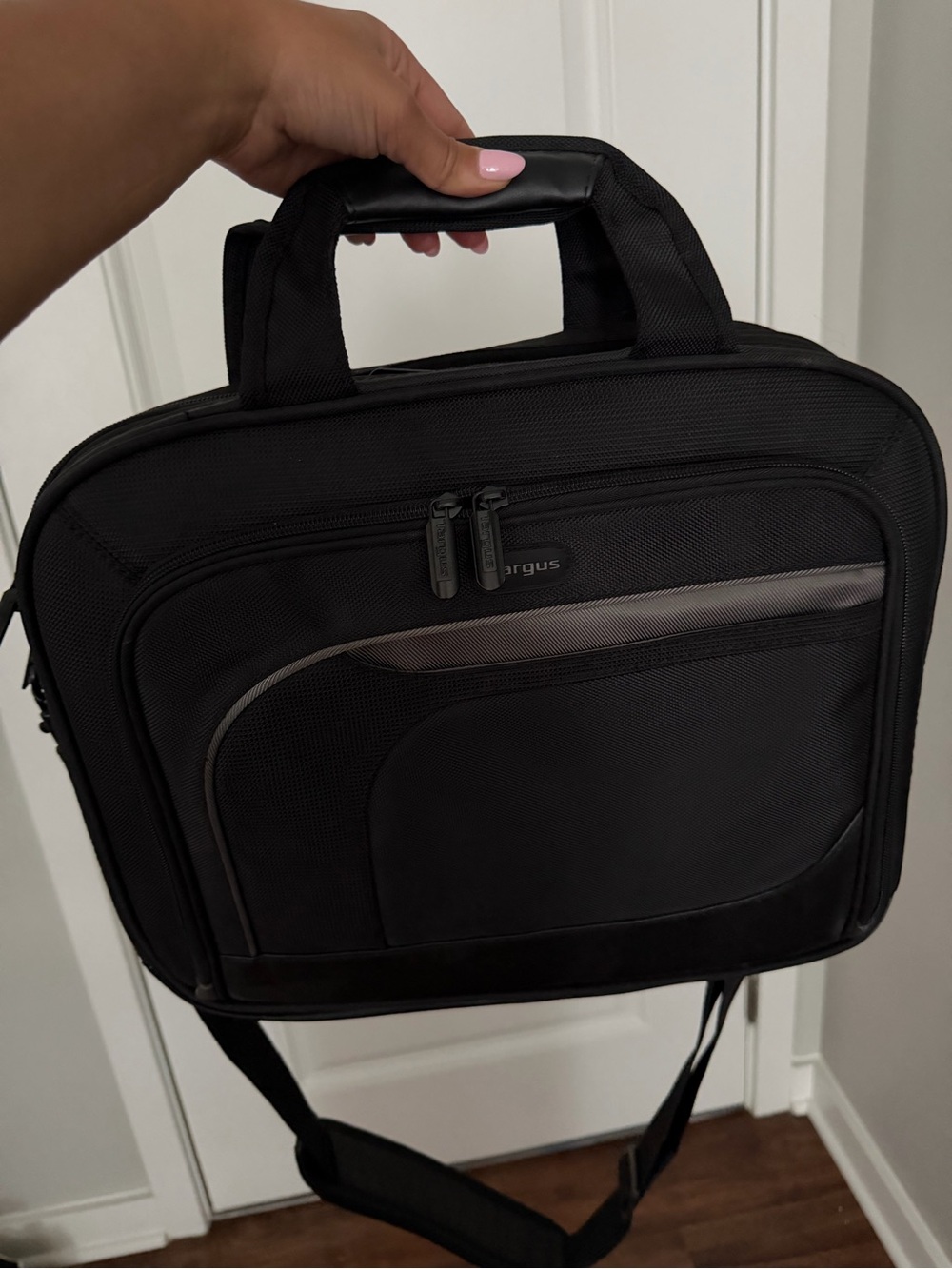 Targus Black Laptop Briefcase - Professional Carry Bag